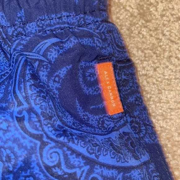 Alex Cannon Paisley Lined Swim Trunks - size Large.  E - Picture 3 of 6